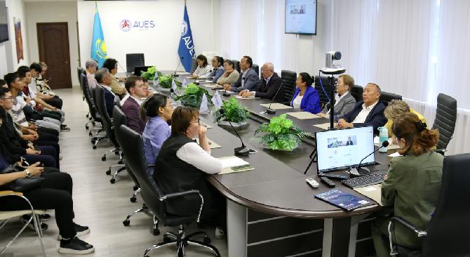 Развитие атомной энергетики в Казахстане обсудили в Energo University  - 1