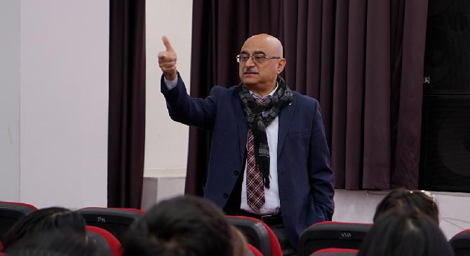 В Energo University студенты встретились с профессором Фуадом Гаджиевым - 1