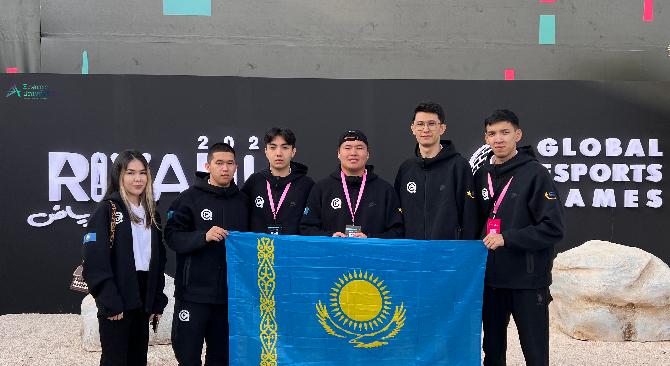 Сборная Казахстана по киберспорту, в состав которой вошел студент Energo University, достойно выступила на Чемпионате мира в Саудовской Аравии   - 1