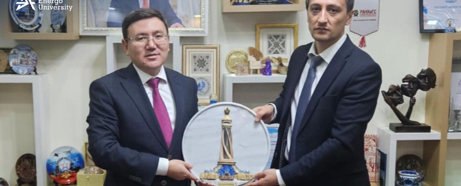 
                                            АЭжБУ мен Тәжікстанның Халықаралық бағдарламалар орталығы: «Дурахшандагон» стипендиясының шекарасын кеңейтеміз
                                         