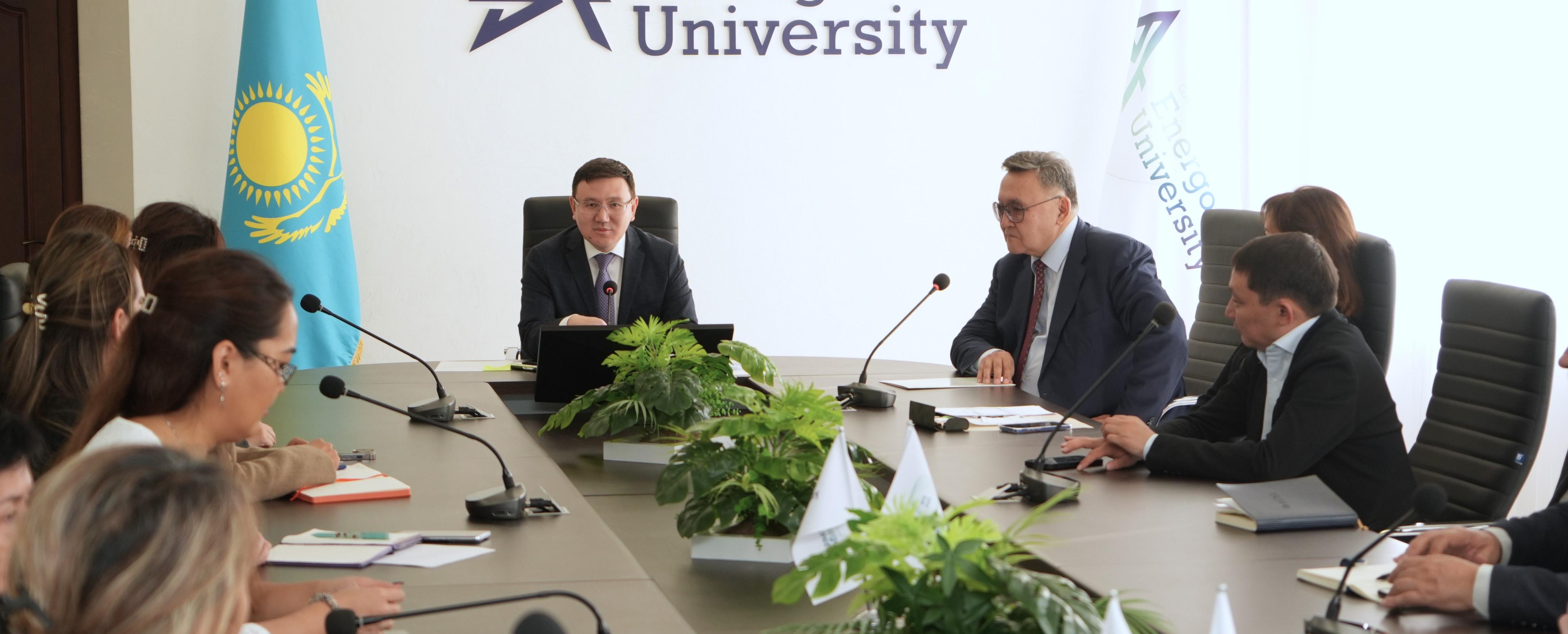 
                                            Energo University ректорын академик атануымен құттықтаймыз!
                                         