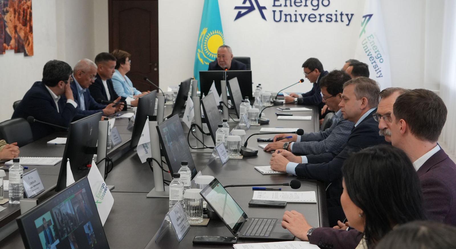 Заседание попечительского совета АУЭС: ключевые решения и новые инициативы - 1