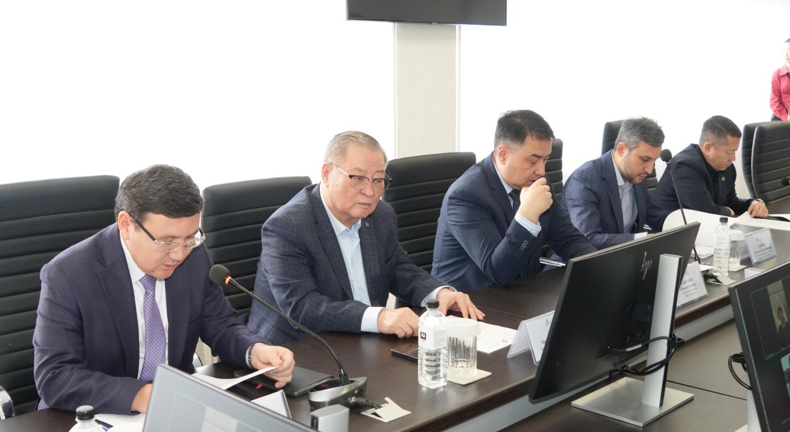 В АУЭС состоялось заседание Попечительского совета: обновление состава, именные стипендии и поддержка студенческих стартапов - 2