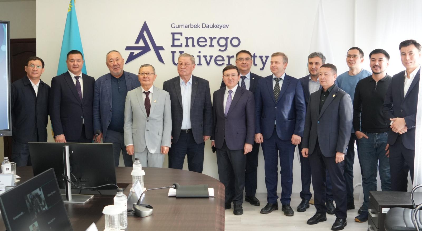 В АУЭС состоялось заседание Попечительского совета: обновление состава, именные стипендии и поддержка студенческих стартапов - 5